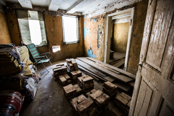 Innenraum Holzberg 2 vor der Sanierung. Foto: Sebastian Petersen